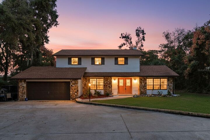 Property Photo:  1416 Grove Avenue  FL 34748