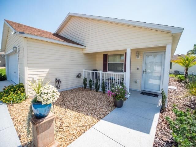 Property Photo:  2167 Kerwood Loop  FL 32162 