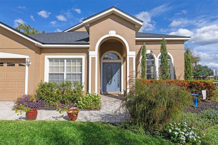 Property Photo:  3720 Valley Oaks Court  FL 32766