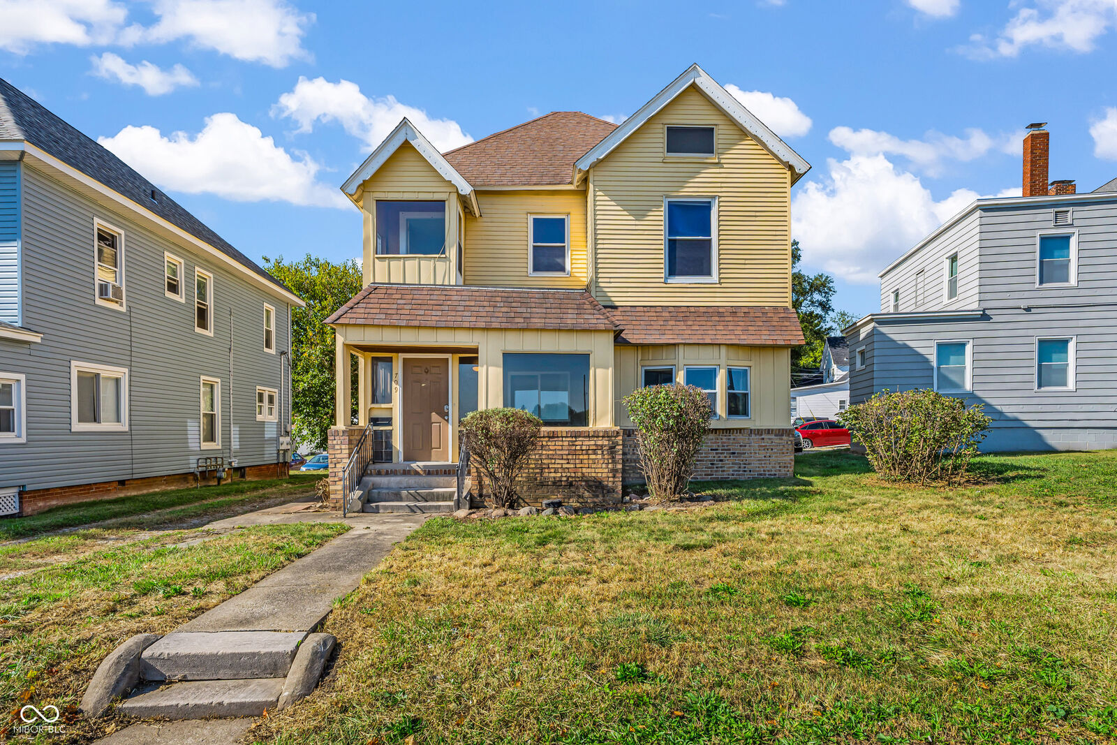 Property Photo:  709 Wheeling Avenue  IN 47303 