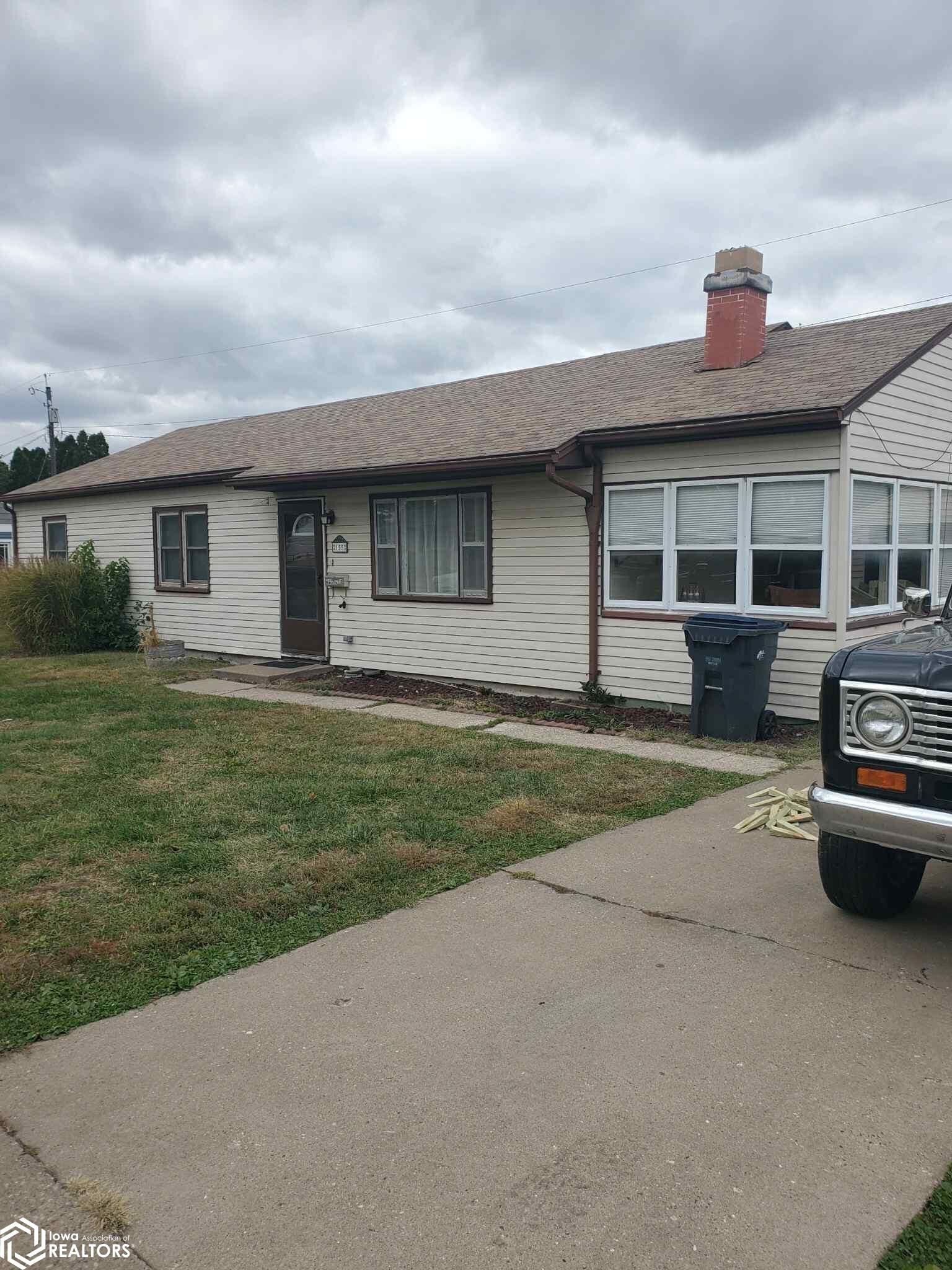 Property Photo: 155 Windsor Circle IA 52601