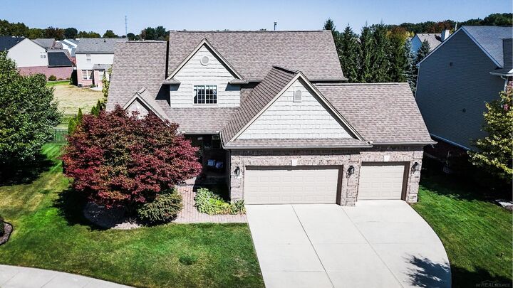 Property Photo:  21839 Goldenwillow Drive  MI 48044