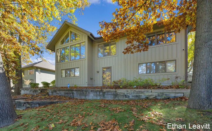 Property Photo:  6260 Heathmoor Court SE  MI 49546 