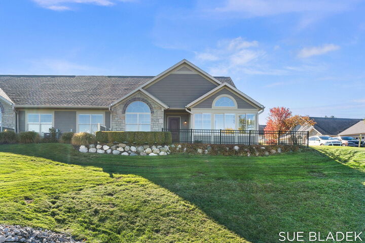 Property Photo:  1191 Riverview Drive  MI 49423