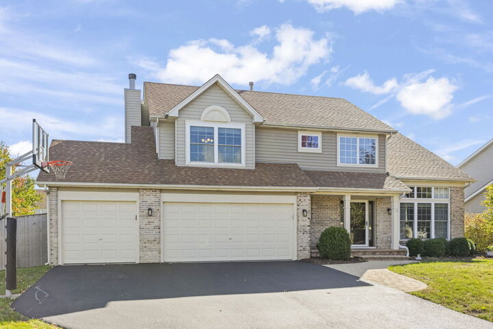 Property Photo:  760 Churchill Lane  IL 60543