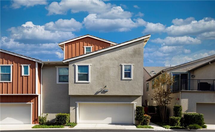 Property Photo: 166 Natal CA 92694