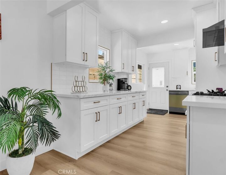 Property Photo:  3948 Van Horne  CA 90032 