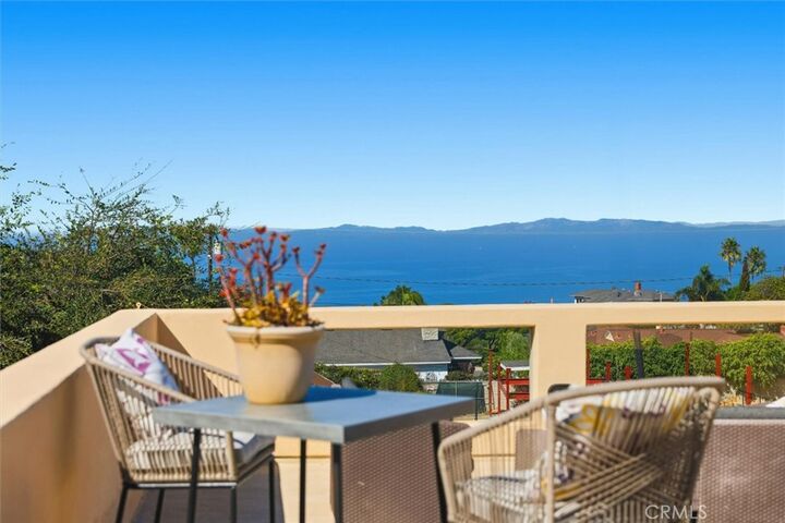 Property Photo:  120 Via Alameda  CA 90277 