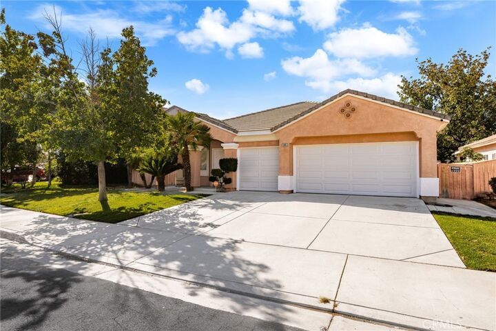 Property Photo:  15605 Jacara  CA 92551 