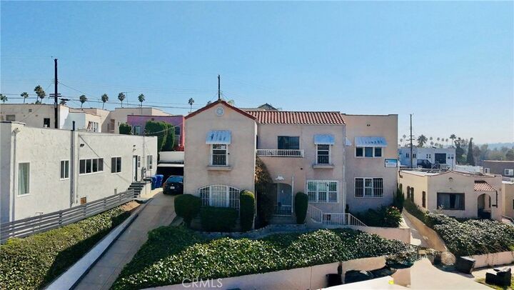 2116 S Palm Grove Ave  Los Angeles CA 90016 photo