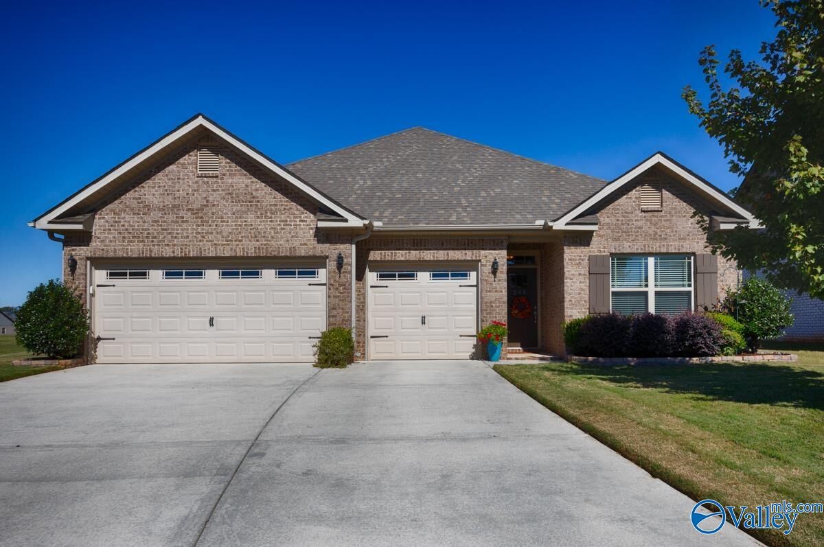 Property Photo:  243 Iron Circle  AL 35759