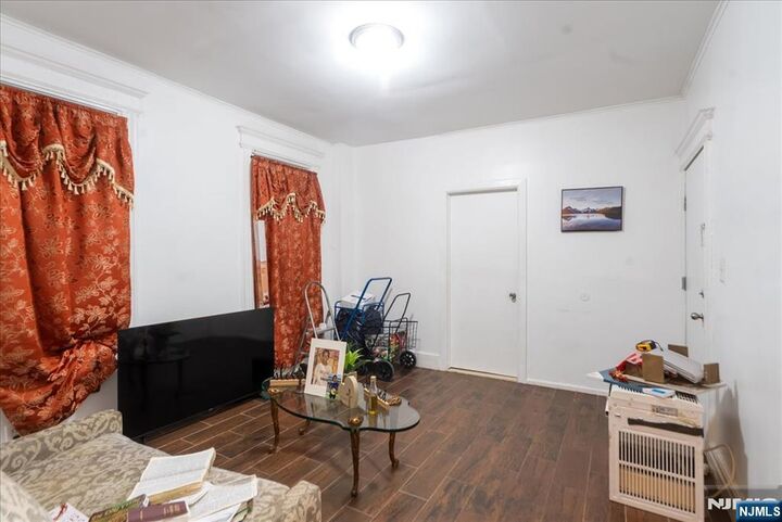 Property Photo:  552 Norwood Street  NJ 07018 
