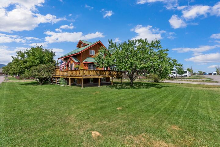 Property Photo:  501 1st Avenue  MT 59865 