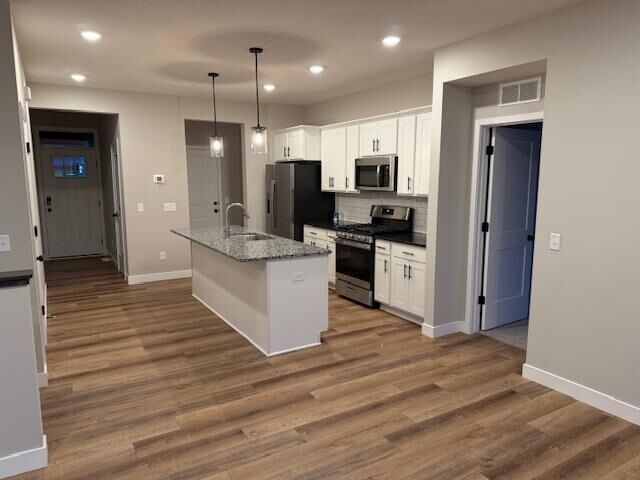 Property Photo: 10427 Robinwood Road MN 55318