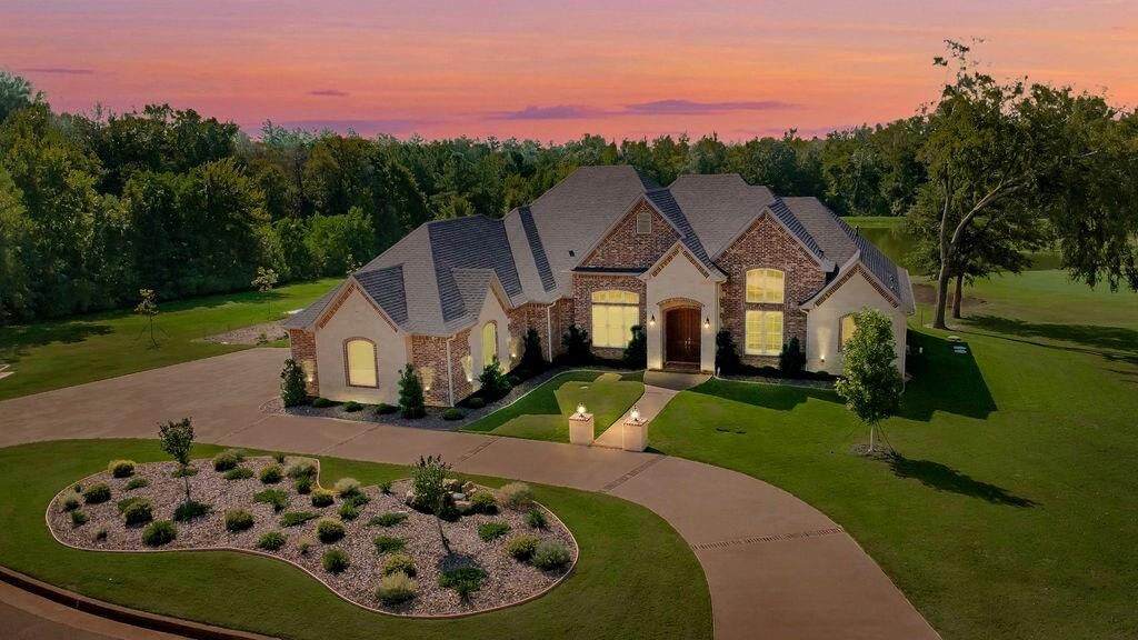 Property Photo:  66 S Ryder Cup Trail  TX 75771