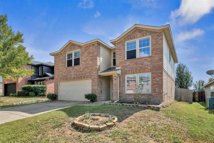 Property Photo: 1725 Willow Way TX 75409