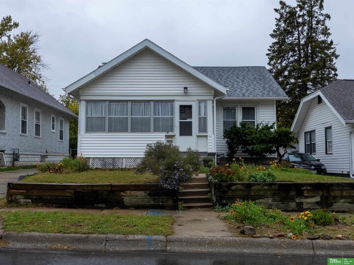 Property Photo: 2730 N 48th Avenue NE 68104