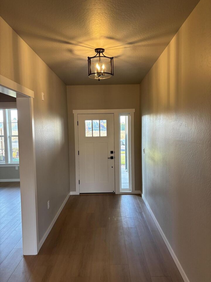 Property Photo:  3731 Ford Drive  OR 97504 