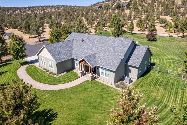 Property Photo:  10135 NW Coyner Avenue  OR 97756