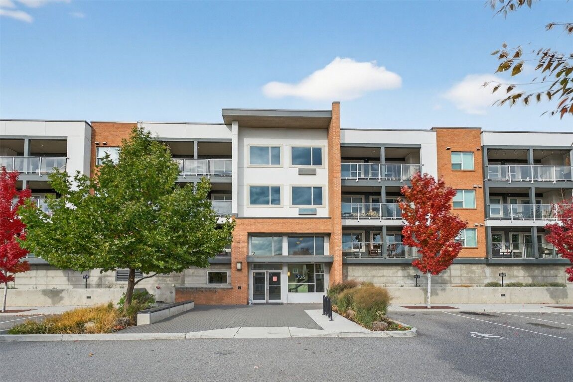 Property Photo:  725 Academy Way 222  BC V1V 3A4