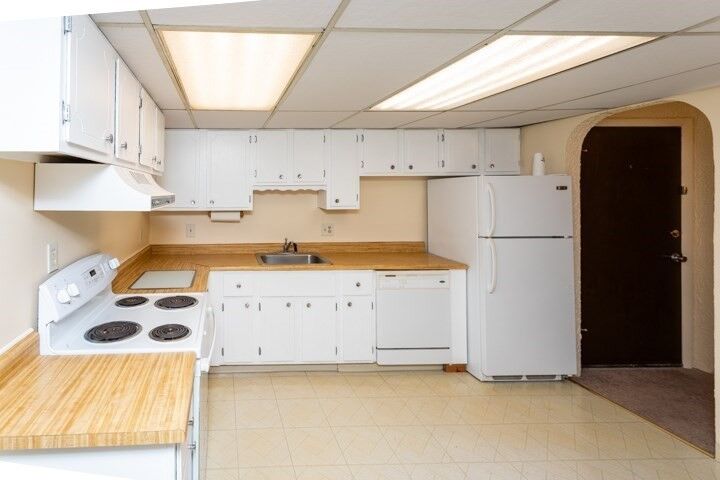 Property Photo:  11 Shadowbrook Ln 9  MA 01757 