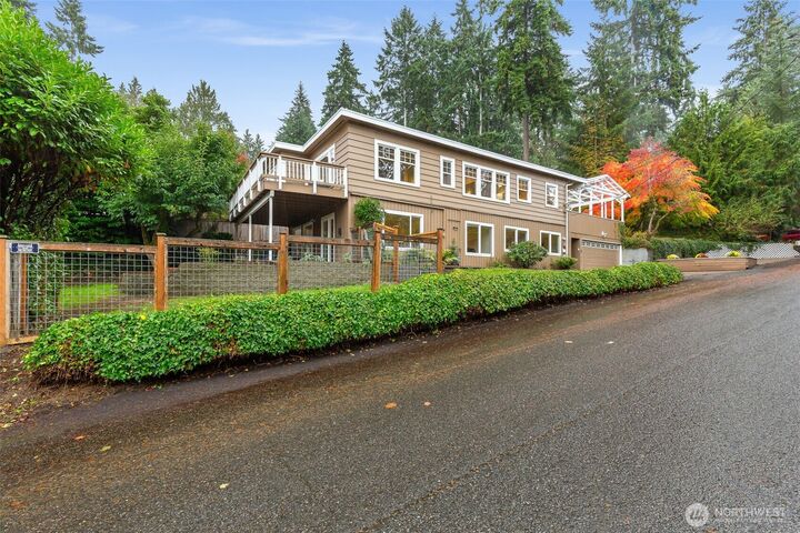 18921  16th Avenue NE  Shoreline WA 98155 photo