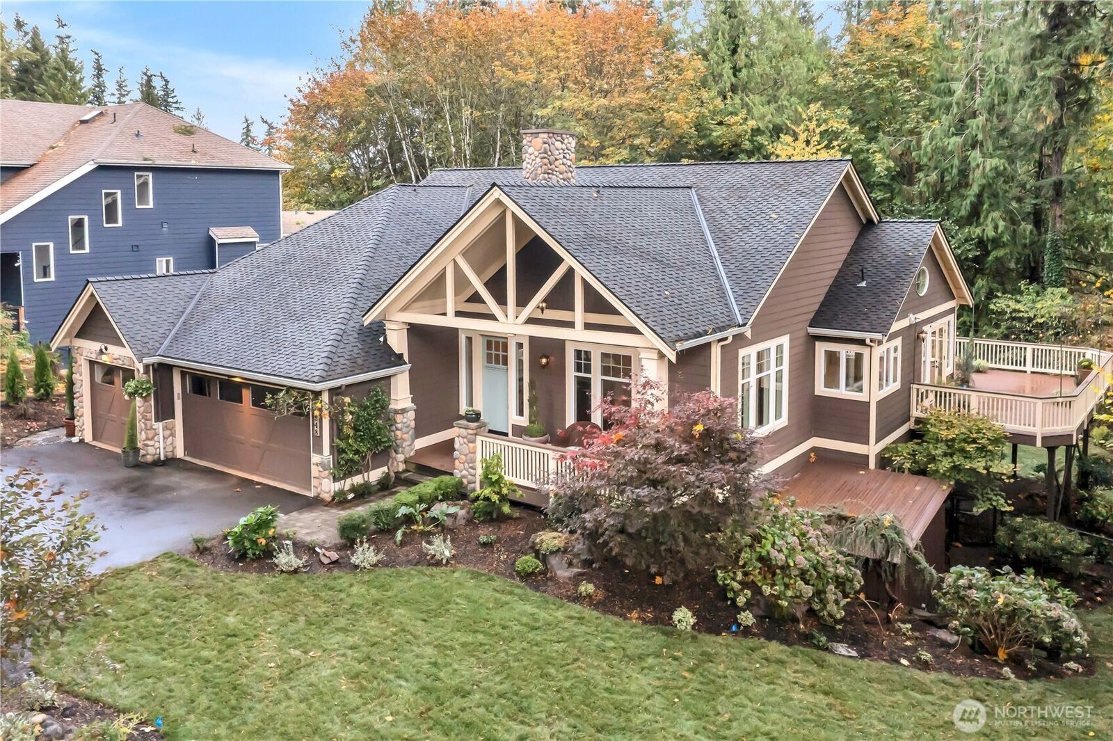 Property Photo:  9948  184th Avenue NE  WA 98052