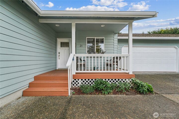 Property Photo:  21  Steve Place  WA 98382