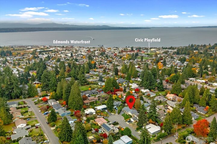 Property Photo:  9617  Laurel Lane  WA 98020