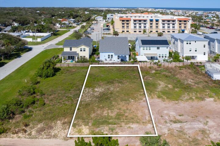 Property Photo:  126 4th St  FL 32080