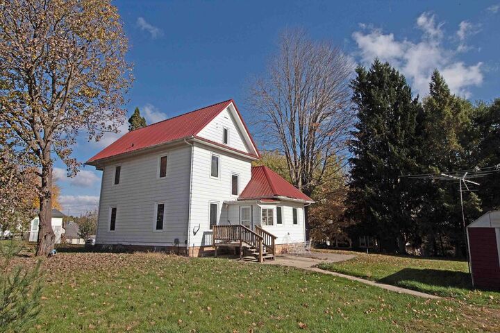 Property Photo:  1115 Clover Street  WI 53577 