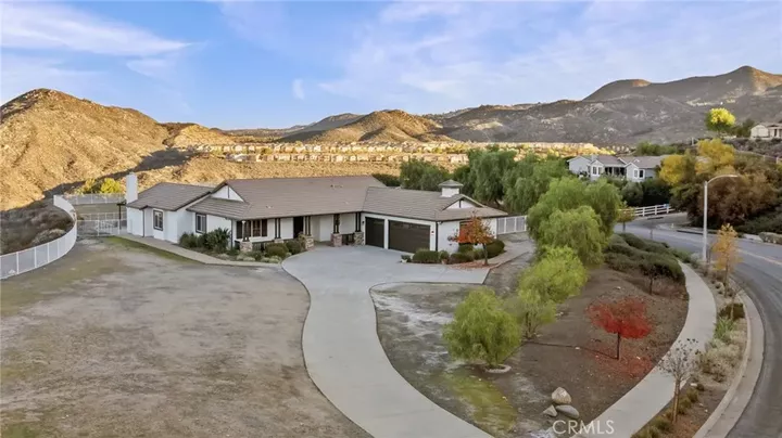 Property Photo:  101 Via De La Valle  CA 92532 