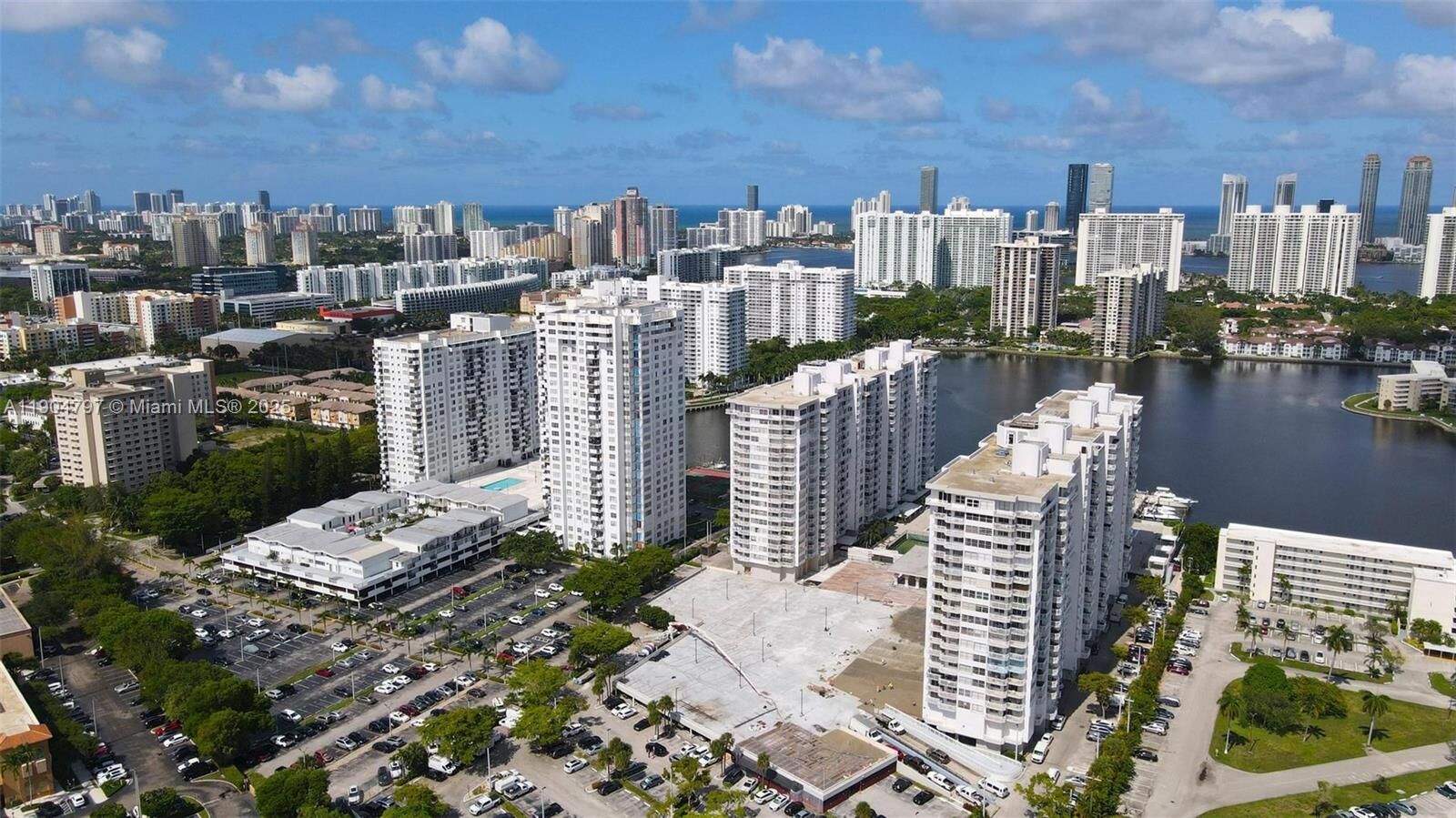 Property Photo:  18061 Biscayne Blvd 303  FL 33160