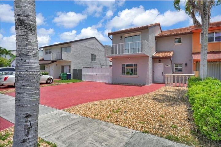 Property Photo:  11763 SW 15th St  FL 33184