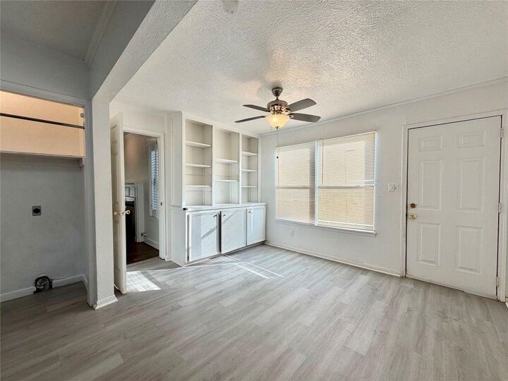 Property Photo:  2475 Evalon St.  TX 77702