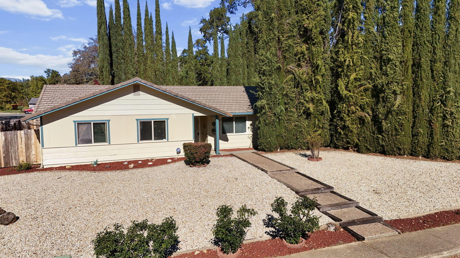 Property Photo:  2872 Harlan Drive  CA 96003