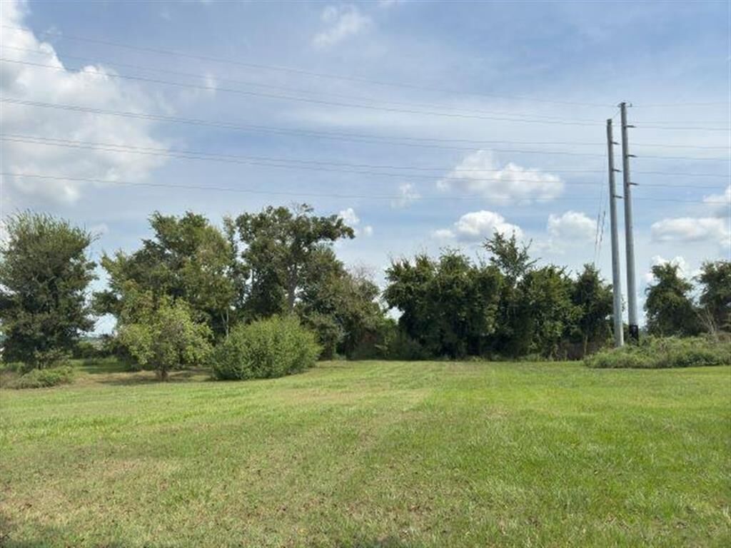 Property Photo:  832 Miller Avenue  LA 70669