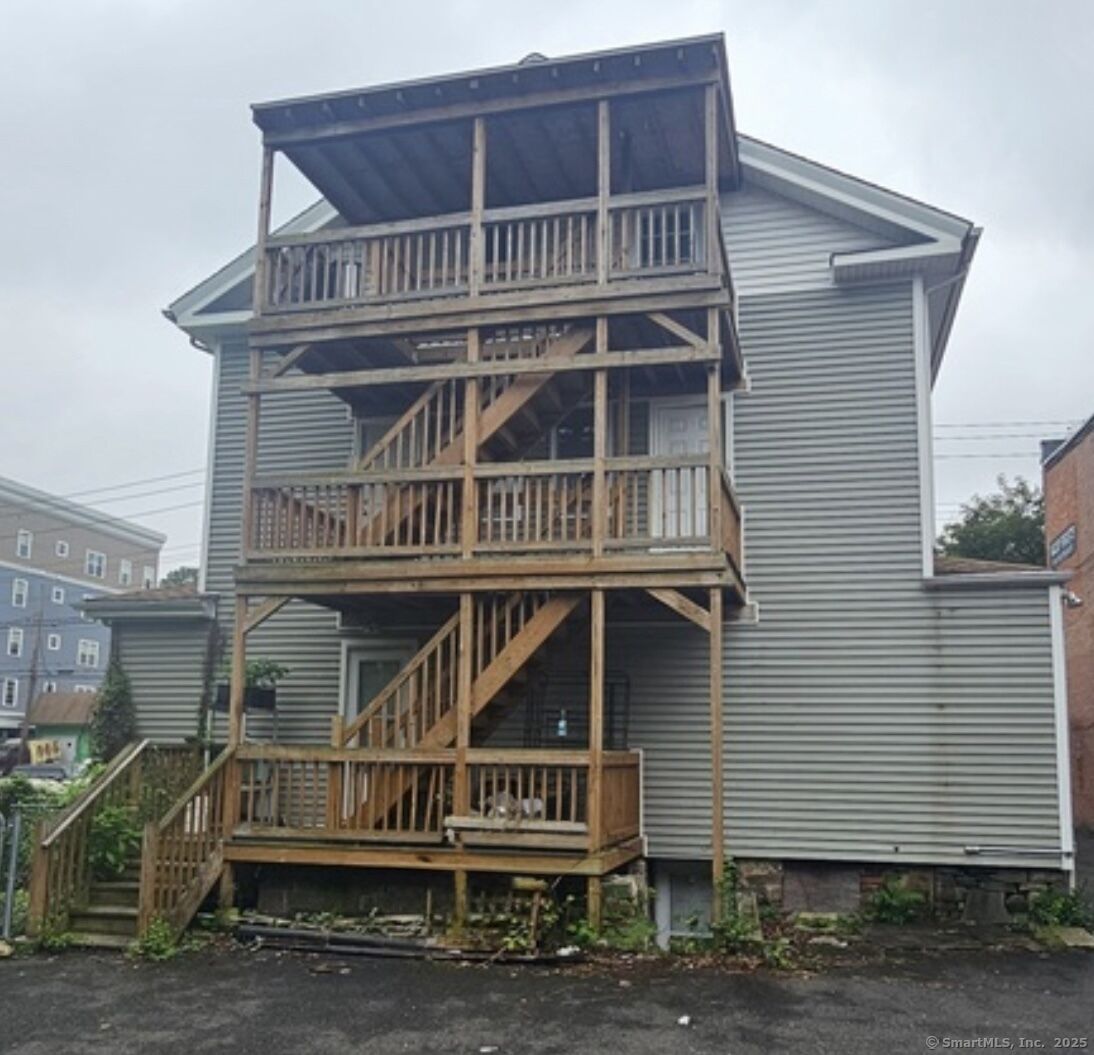 Property Photo: 539 Howe Avenue 2B CT 06484