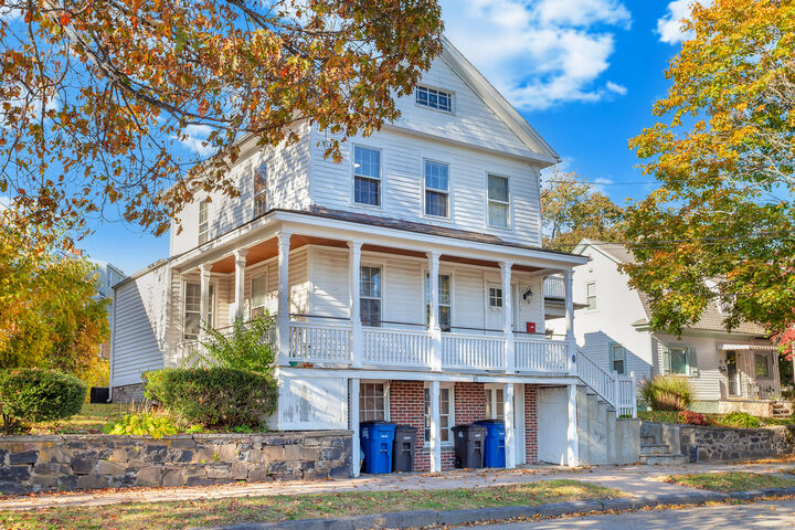 Property Photo:  81 South Water Street  CT 06519 