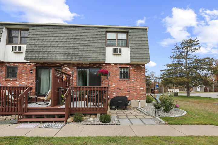 Property Photo:  80 Wellswood Road Apt 9  CT 06231