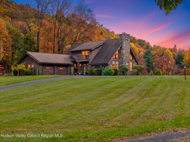 Property Photo:  81 Union Center  NY 12487