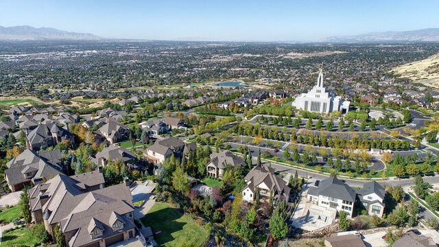 Property Photo:  1826 E Gray Fox Dr S  UT 84020 