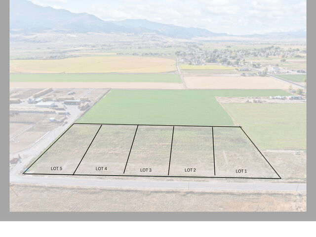 Property Photo: 160 E 650 N 3 UT 84754