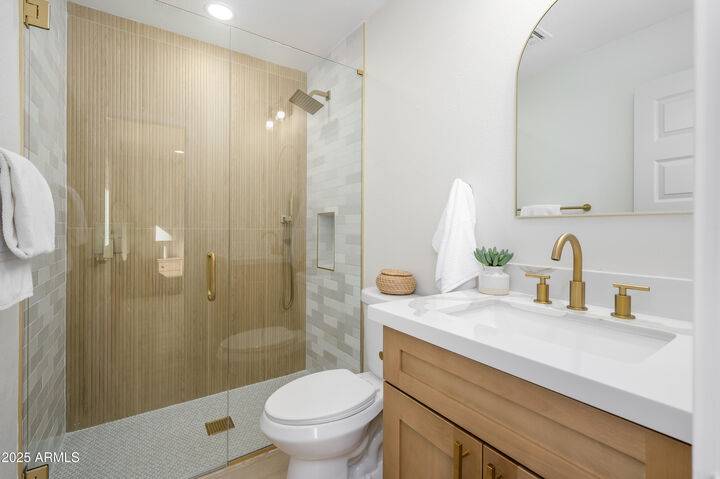 Property Photo: 1407 E Wesleyan Drive AZ 85282