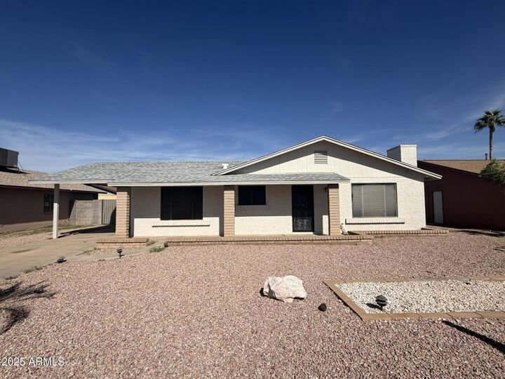 Property Photo:  414 E Westchester Drive  AZ 85283