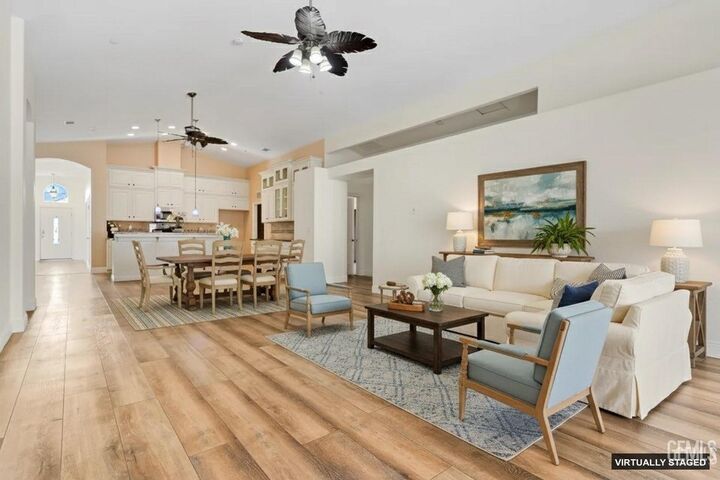 Property Photo: 9320 Cadbury Drive CA 93311