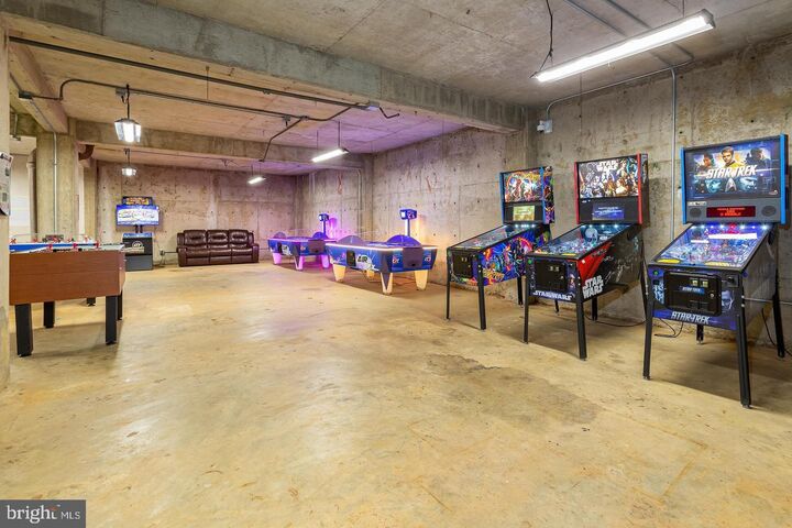 Property Photo:  4600 Duke Street 617  VA 22304