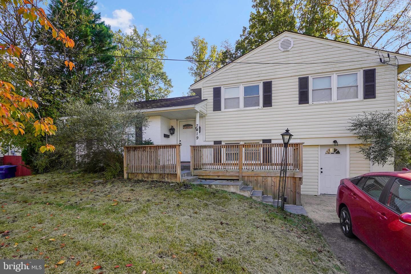 Property Photo:  7419 Farnum Street  VA 22151