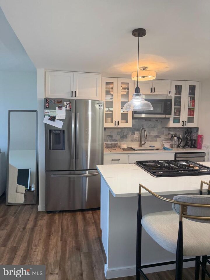 Property Photo: 4600 Duke Street 1113 VA 22304