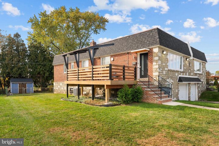 Property Photo:  9975 Woodfern Road  PA 19115